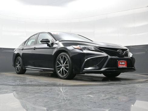 Used 2022 Toyota Camry SE FWD image 22