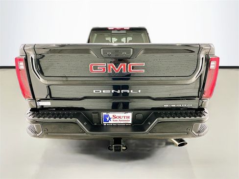 Used 2025 GMC Sierra 2500 Denali w/ Denali Reserve Package image 6