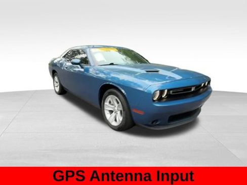 Used 2023 Dodge Challenger SXT RWD image 9