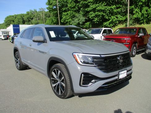 Used 2024 Volkswagen Atlas Cross Sport SEL Premium R-Line AWD/4WD image 3
