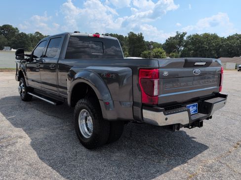 Used 2020 Ford F350 Lariat w/ Lariat Value Package AWD/4WD image 5