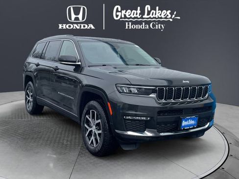 Used 2023 Jeep Grand Cherokee L Limited AWD/4WD image 1