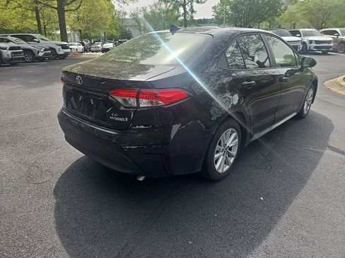 Used 2024 Toyota Corolla LE w/ LE Convenience Package image 8