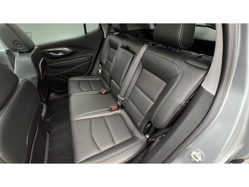 Certified 2024 GMC Terrain SLT w/ Infotainment Package II image 28
