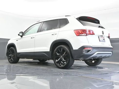 Used 2024 Volkswagen Taos SE FWD image 22