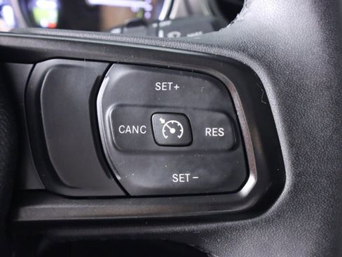 Used 2023 Jeep Wrangler Unlimited AWD/4WD image 14
