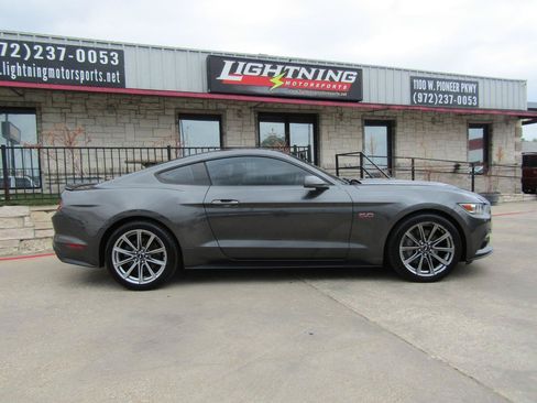 Used 2016 Ford Mustang GT Premium RWD image 5