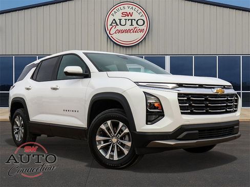 Used 2025 Chevrolet Equinox LT image 1