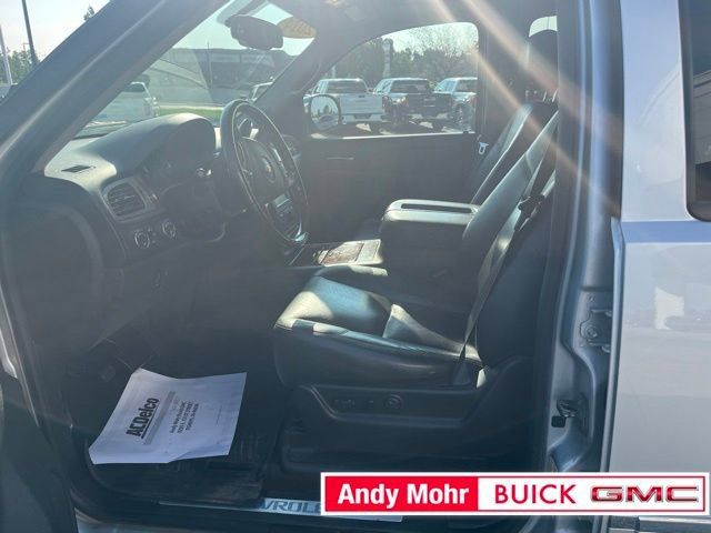 Used 2014 Chevrolet Tahoe LTZ AWD/4WD image 19