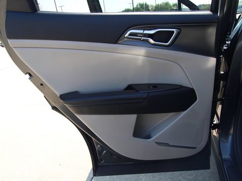 Used 2023 Kia Sportage EX FWD image 39