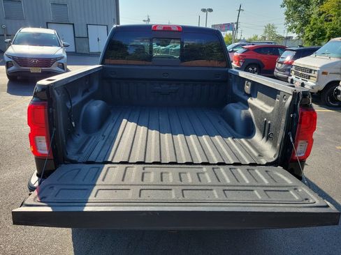 Used 2018 Chevrolet Silverado 1500 High Country AWD/4WD image 12