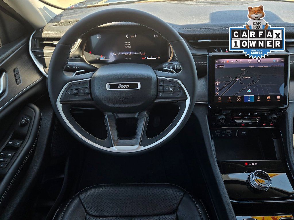 Used 2023 Jeep Grand Cherokee Limited w/ Luxury Tech Group II RWD image 9
