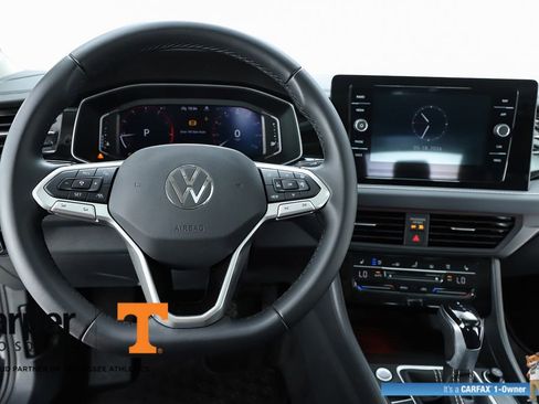 Used 2025 Volkswagen Jetta SEL FWD image 57