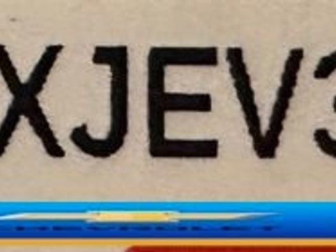 Used 2020 Chevrolet Equinox LT w/ Driver Convenience Package image 9