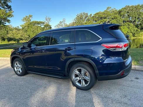 Used 2014 Toyota Highlander Limited Platinum FWD image 4