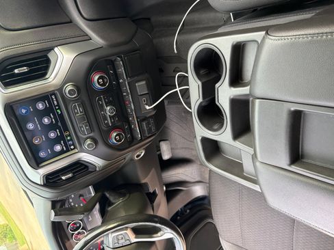Used 2019 Chevrolet Silverado 1500 RST AWD/4WD image 19