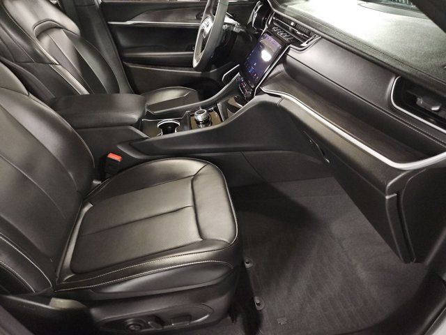 Used 2024 Jeep Grand Cherokee Limited w/ Luxury Tech Group II AWD/4WD image 22