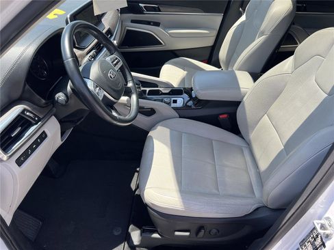 Used 2020 Kia Telluride EX w/ EX Premium Package FWD image 24