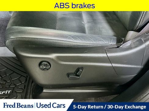 Used 2018 Jeep Grand Cherokee Altitude AWD/4WD image 24