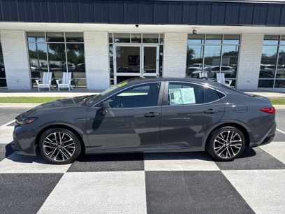 Used 2025 Toyota Camry XLE