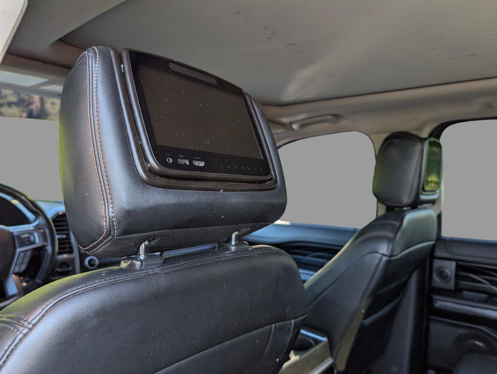 Used 2018 Ford Expedition Platinum RWD image 32