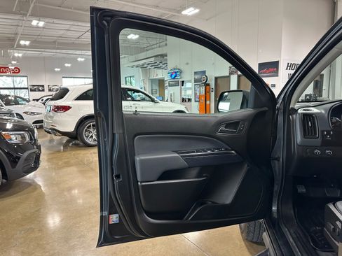 Used 2020 Chevrolet Colorado Z71 image 9