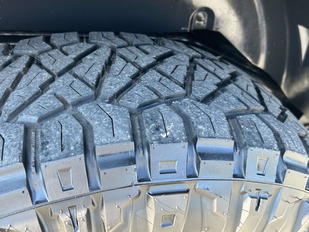 Used 2015 Jeep Wrangler Sahara w/ Connectivity Group AWD/4WD image 11