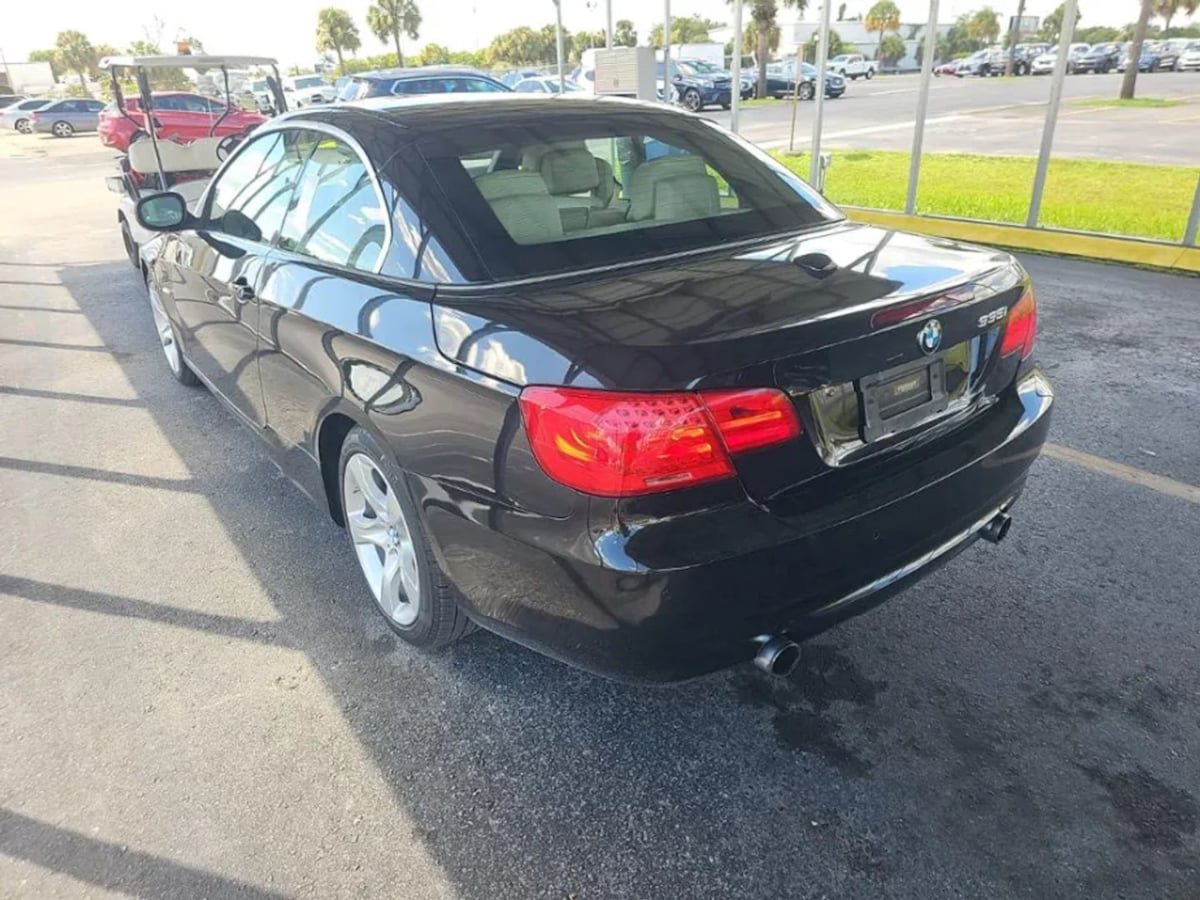 Used 2011 BMW 335i Convertible w/ Premium Pkg RWD image 5
