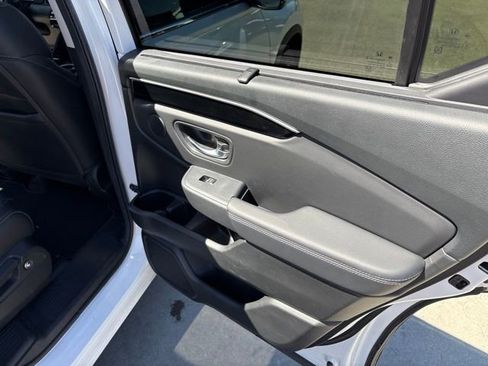 Certified 2023 Honda Pilot Touring image 14