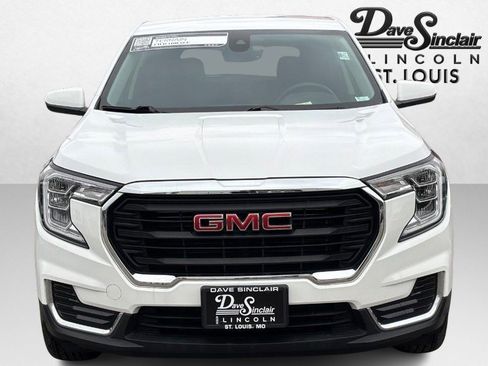 Used 2023 GMC Terrain SLE image 8