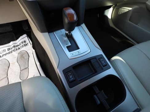 Used 2014 Subaru Outback 2.5i Limited w/ Moonroof Package image 19