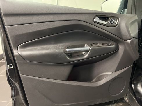 Certified 2019 Ford Escape Titanium image 29