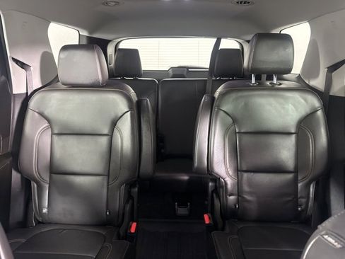 Used 2021 Chevrolet Traverse RS image 30