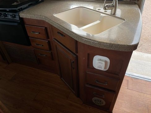 Used 2013 Ford E-450 and Econoline 450 Super Duty w/ Motorhome Prep Pkg image 53