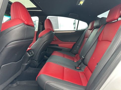 Used 2022 Lexus ES 300h F Sport image 36