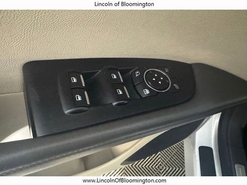 Used 2019 Lincoln Nautilus Reserve image 39