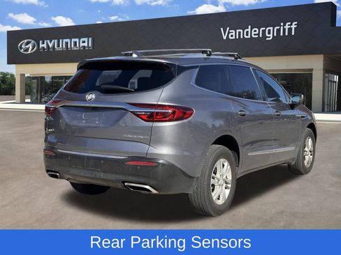 Used 2018 Buick Enclave Essence image 10