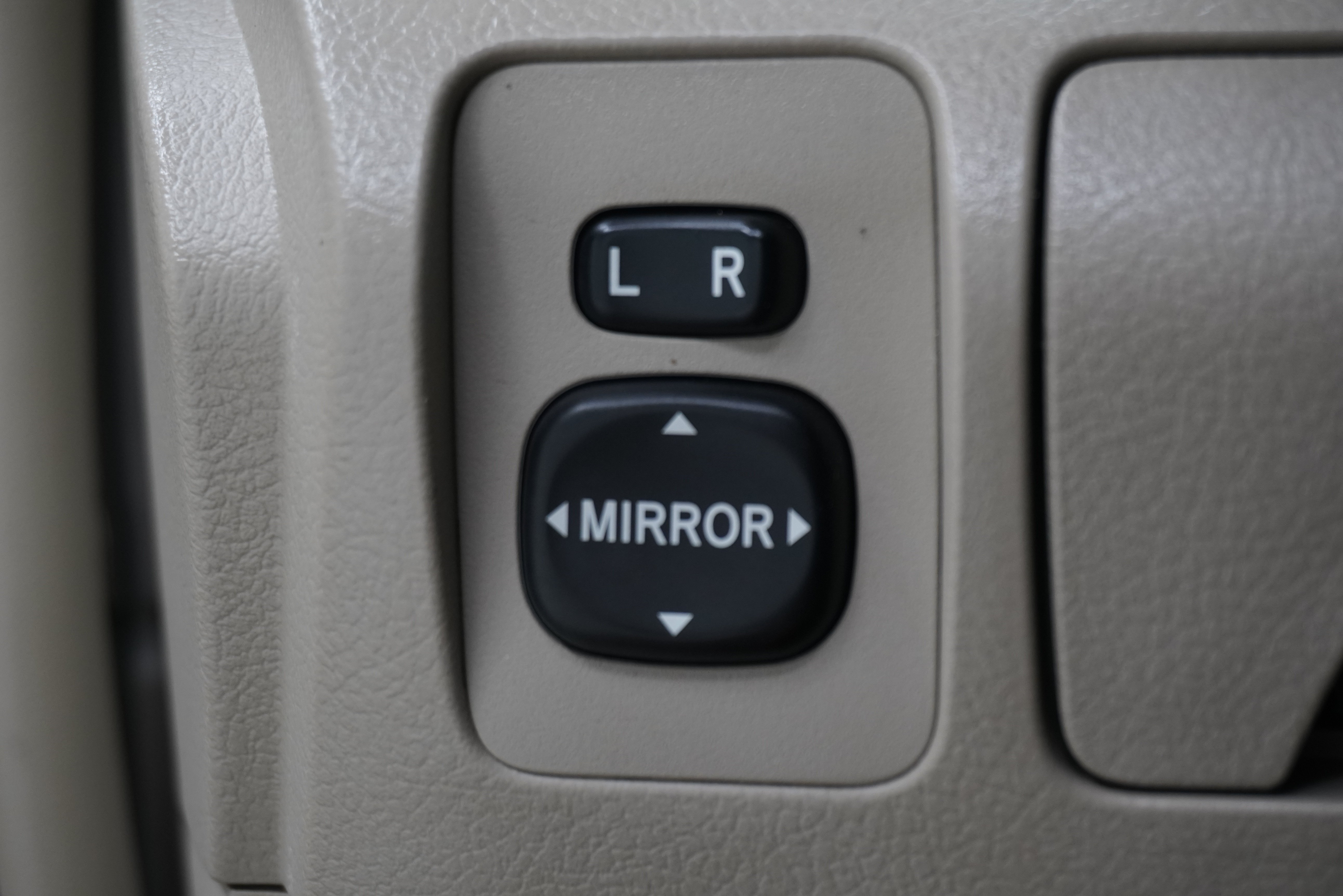 Used 2007 Toyota Camry LE FWD image 17