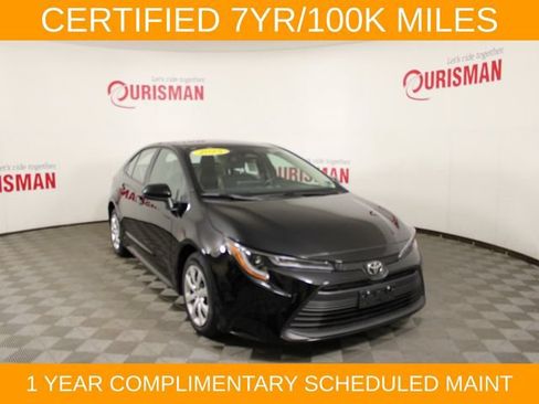 Used 2025 Toyota Corolla LE FWD image 12