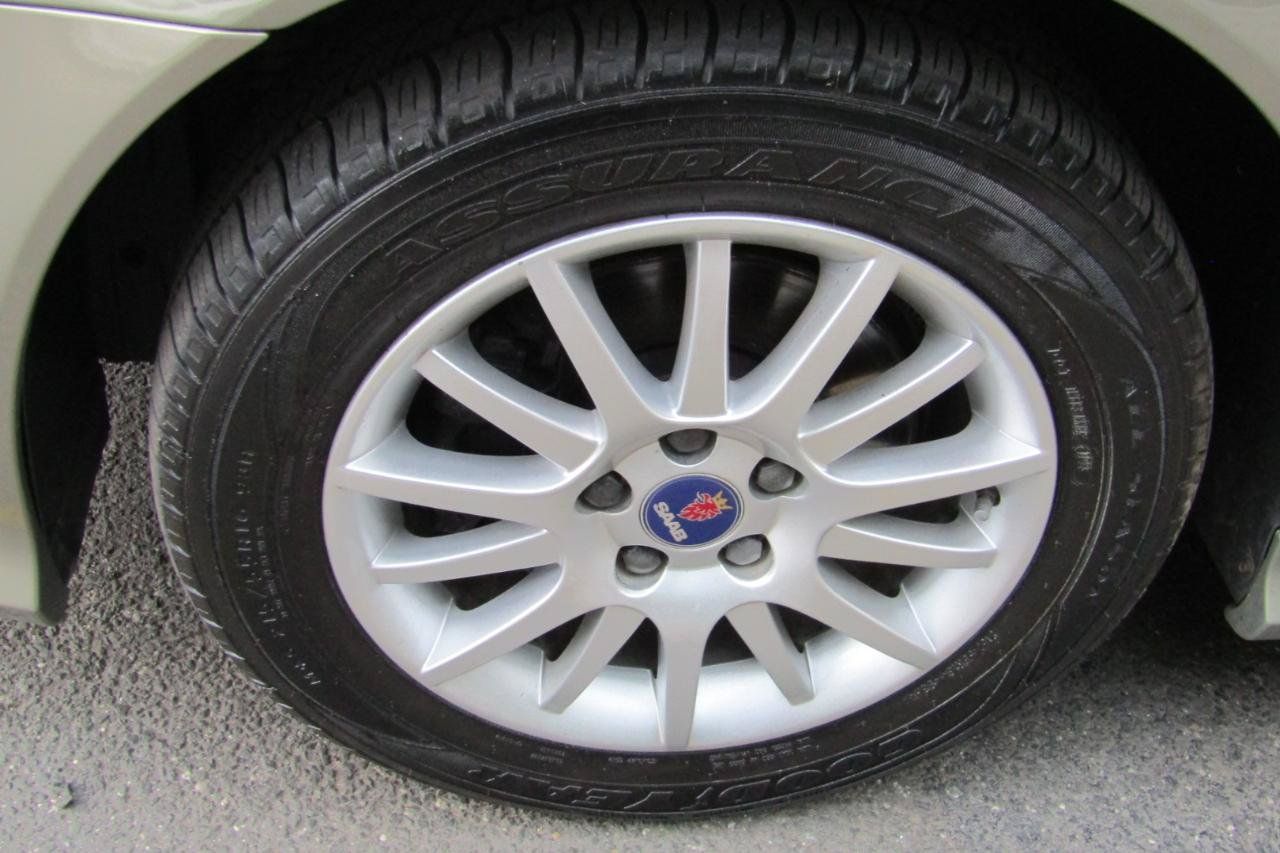 Used 2008 Saab 9-3 2.0T w/ Cold Weather Package FWD image 33