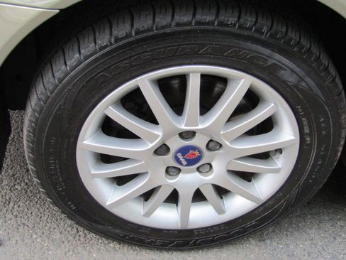 Used 2008 Saab 9-3 2.0T w/ Cold Weather Package FWD image 33