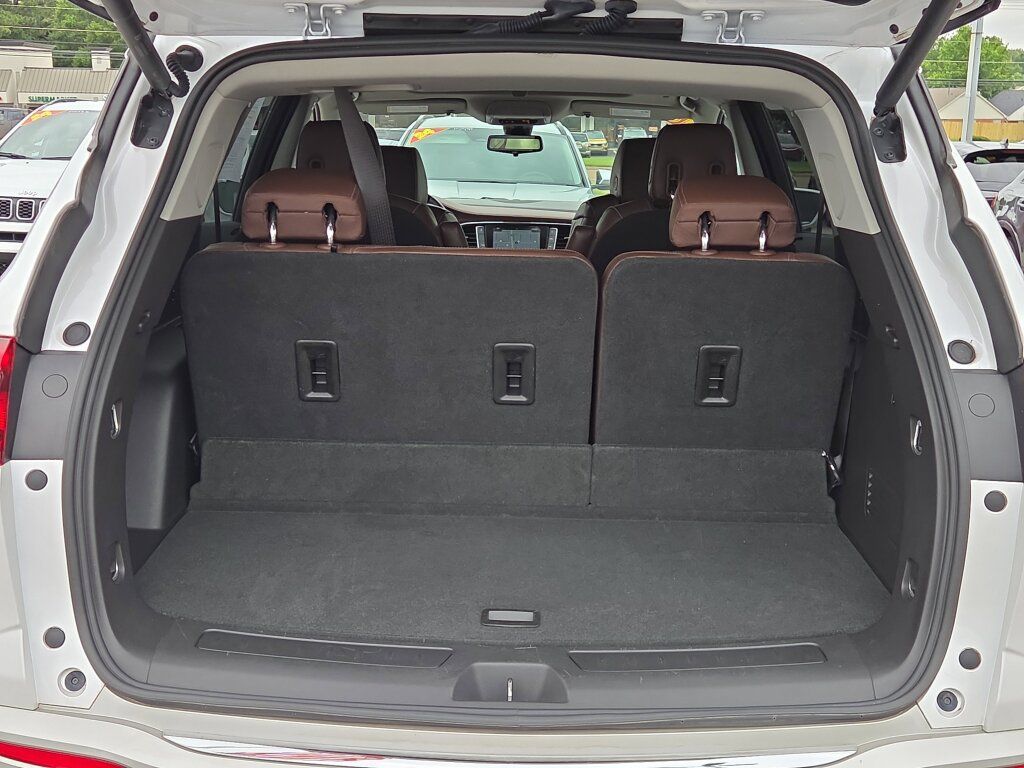 Used 2018 Buick Enclave Avenir w/ Avenir Technology Package FWD image 15