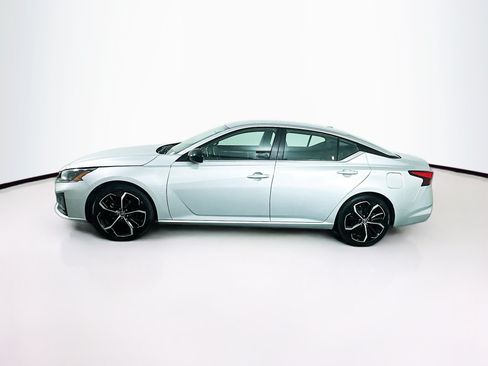 Used 2024 Nissan Altima 2.5 SR FWD image 4