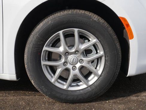New 2026 Chrysler Voyager LX FWD image 10