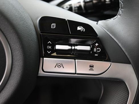 New 2026 Hyundai Elantra Limited FWD image 25