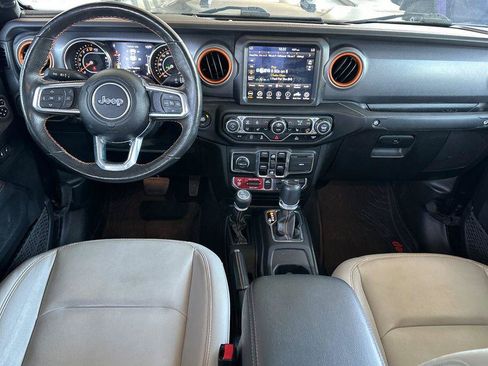 Used 2023 Jeep Gladiator Mojave w/ Cold Weather Group AWD/4WD image 13