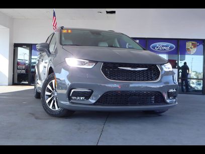 Used 2021 Chrysler Pacifica Touring-L