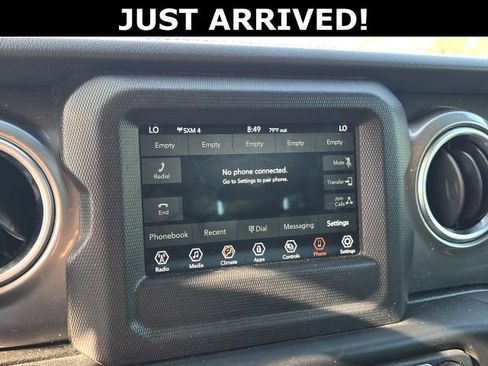 Used 2021 Jeep Wrangler Unlimited Sahara AWD/4WD image 17
