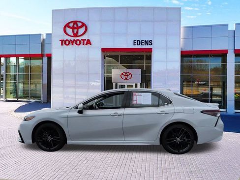 Used 2024 Toyota Camry XSE FWD image 6