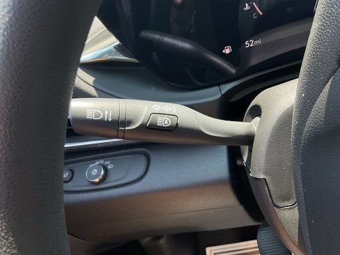 Used 2025 Buick Envista Preferred FWD image 27